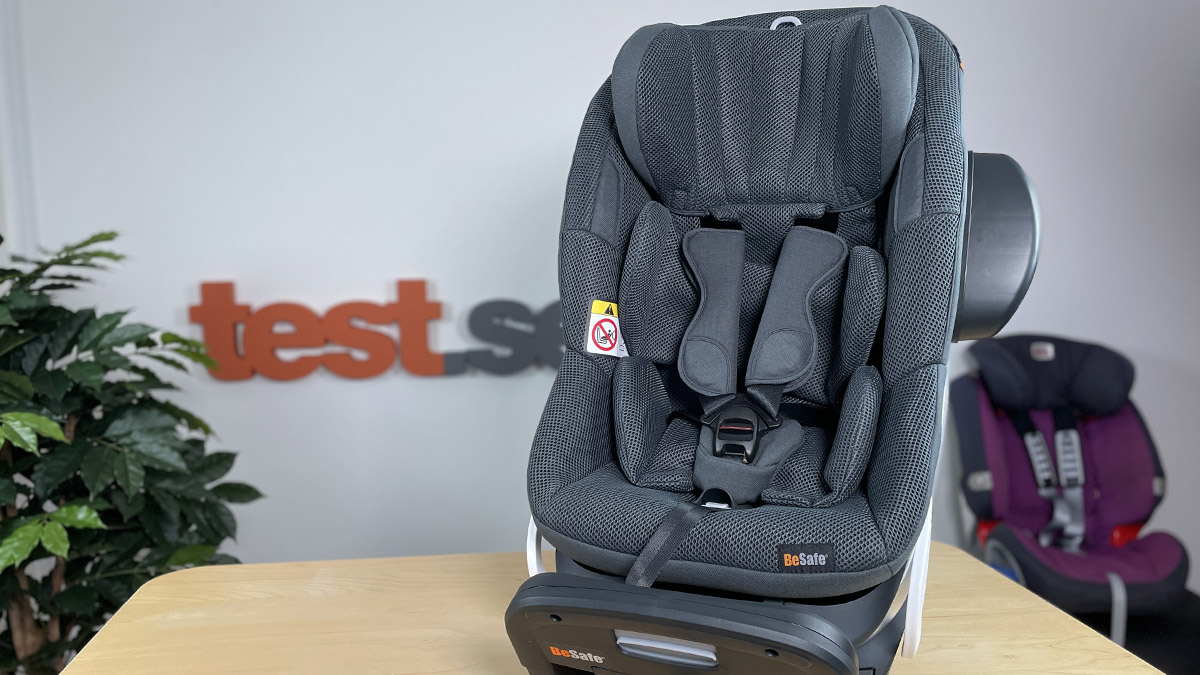 Test av bilbarnstol – BeSafe Stretch Bilbarnstol.
